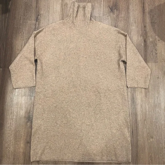 Pomander Place Tuckernuck Hazelwood Vivianne Dress Beige Tan Neutral Size Medium - Picture 7 of 14